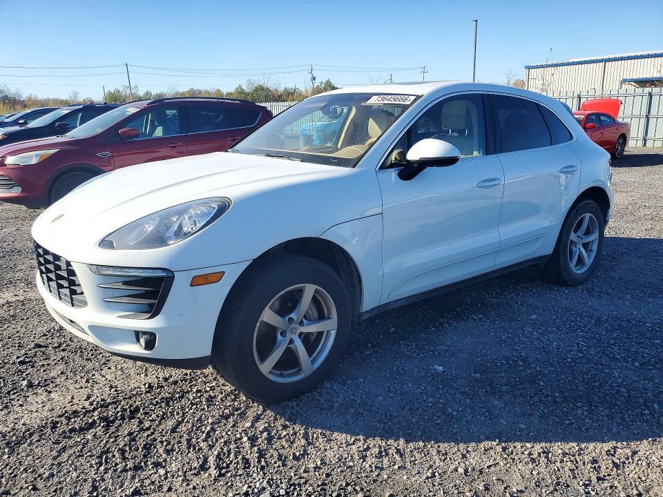 2015 PORSCHE MACAN S  