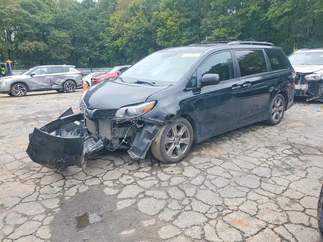 2020 TOYOTA SIENNA SE 8-PASSENGER  