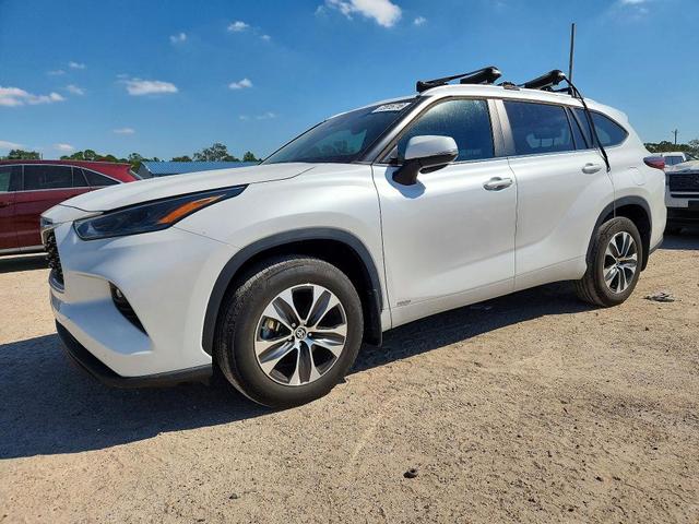 2024 TOYOTA HIGHLANDER HYBRID XLE  