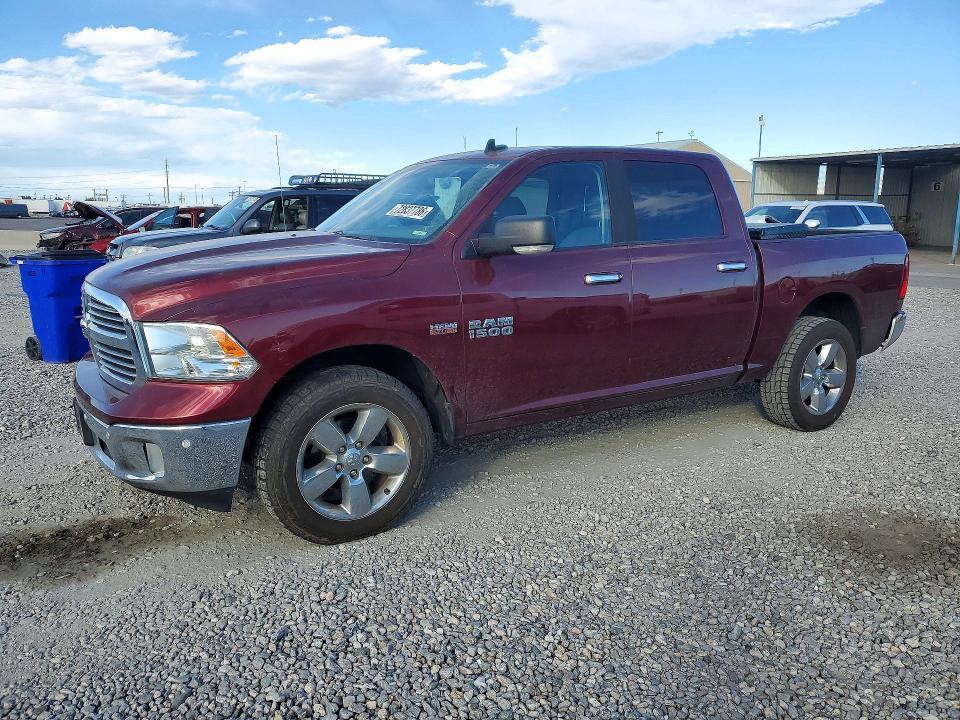 2016 RAM 1500 SLT  