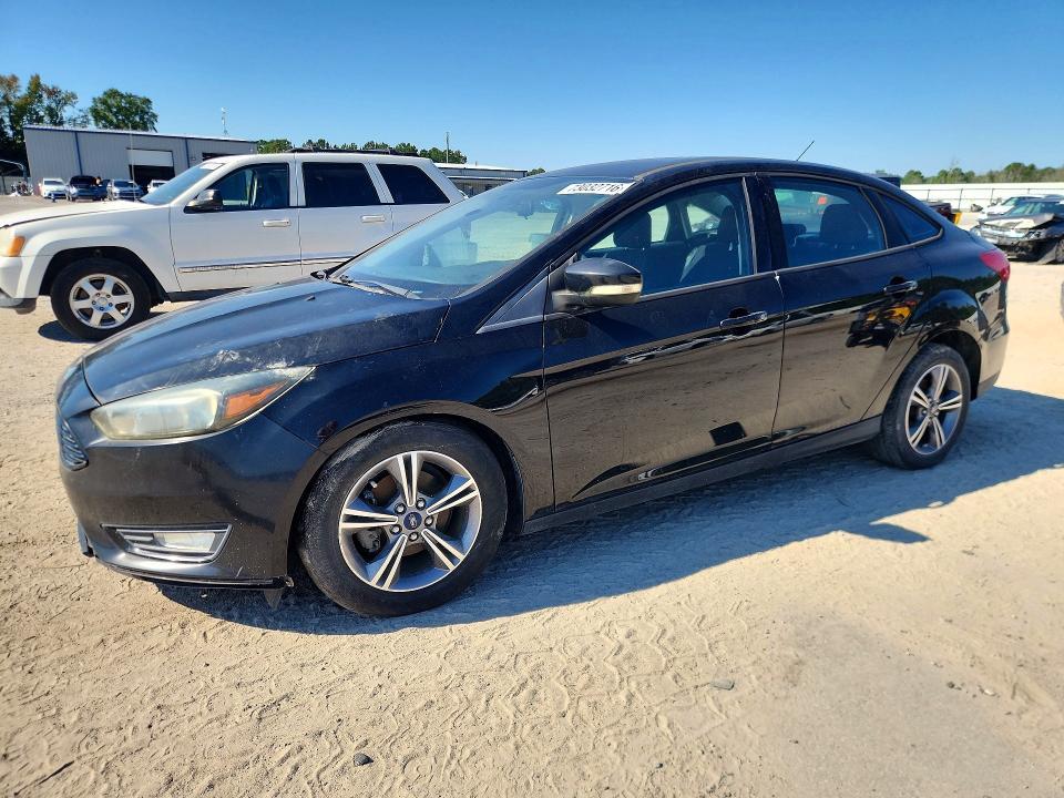 2017 FORD FOCUS SE  
