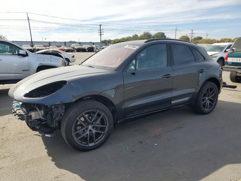 2025 PORSCHE MACAN BASE  