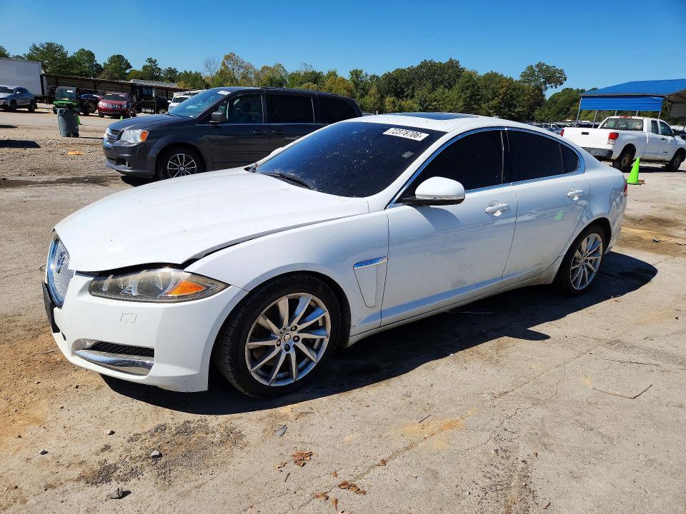 2013 JAGUAR XF   