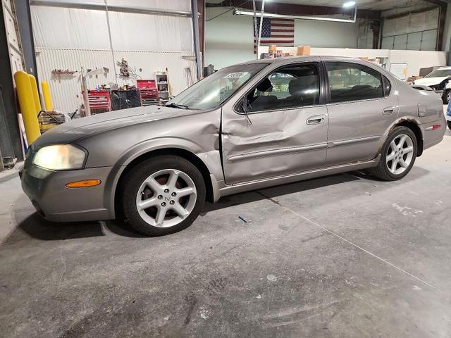 2002 NISSAN MAXIMA GXE  