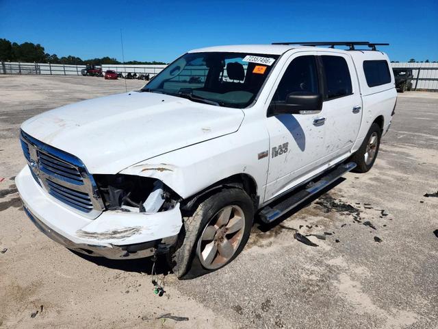 2016 RAM 1500 SLT  
