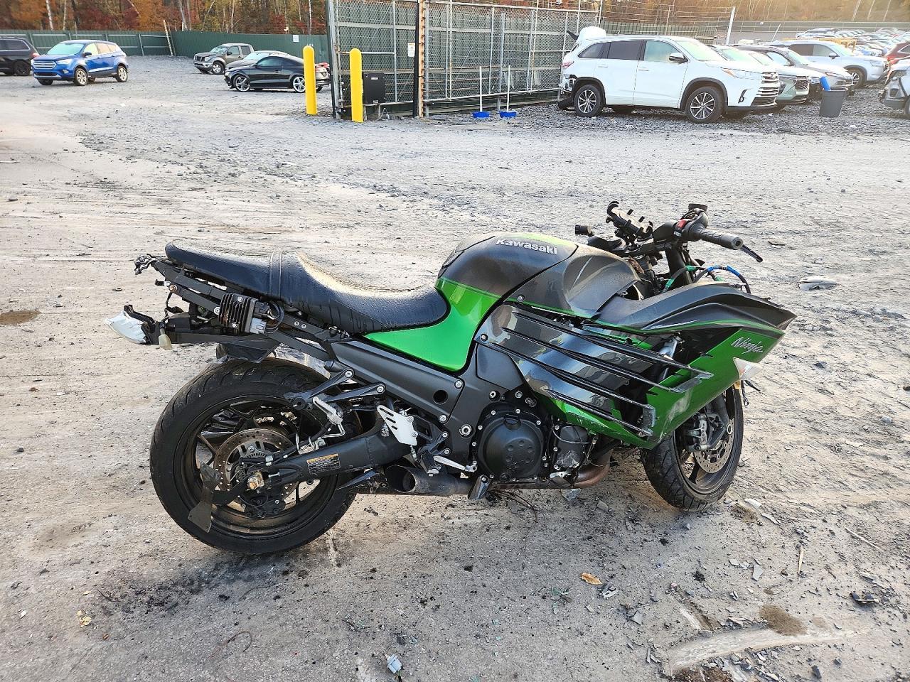 منظر 2018 KAWASAKI ZX1400 J، زاوية 1