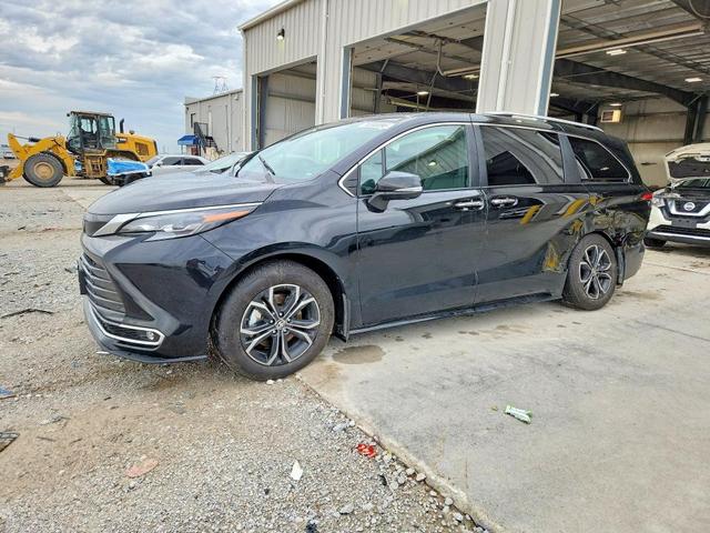 2025 TOYOTA SIENNA PLATINUM 7-PASSENGER  