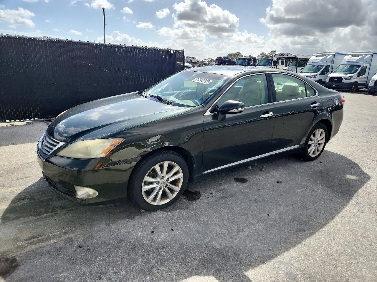 Vue de 2011 LEXUS ES 350, angle 1