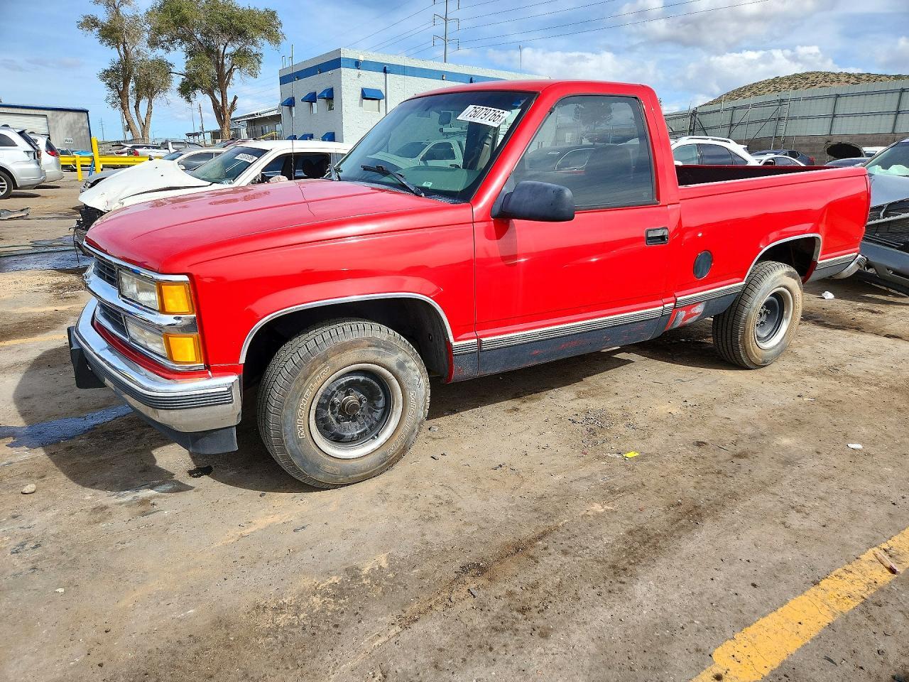 Vue de 1996 CHEVROLET GMT-400 C1500, angle 1