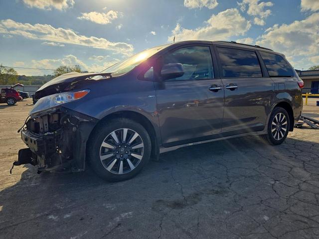 2020 TOYOTA SIENNA XLE 7-PASSENGER  