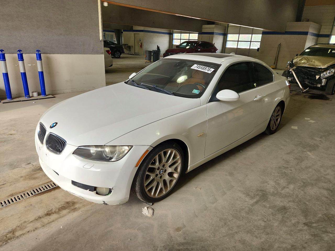 Vue de 2007 BMW 328 I, angle 1