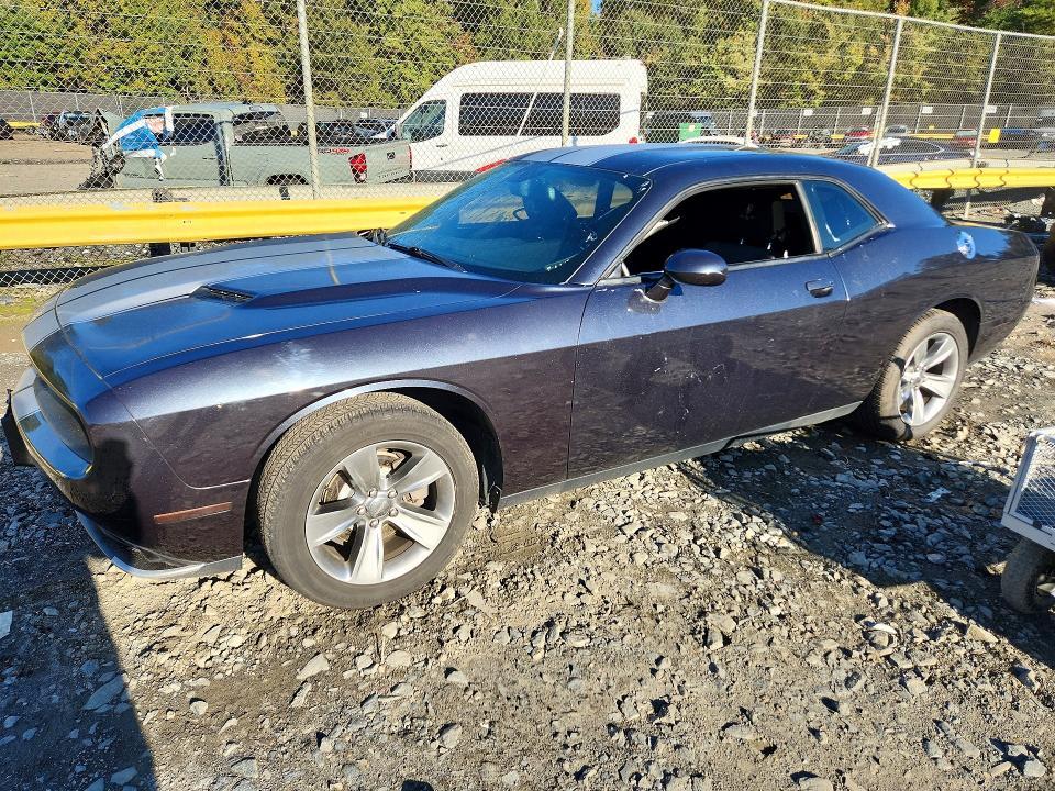 2016 DODGE CHALLENGER SXT  