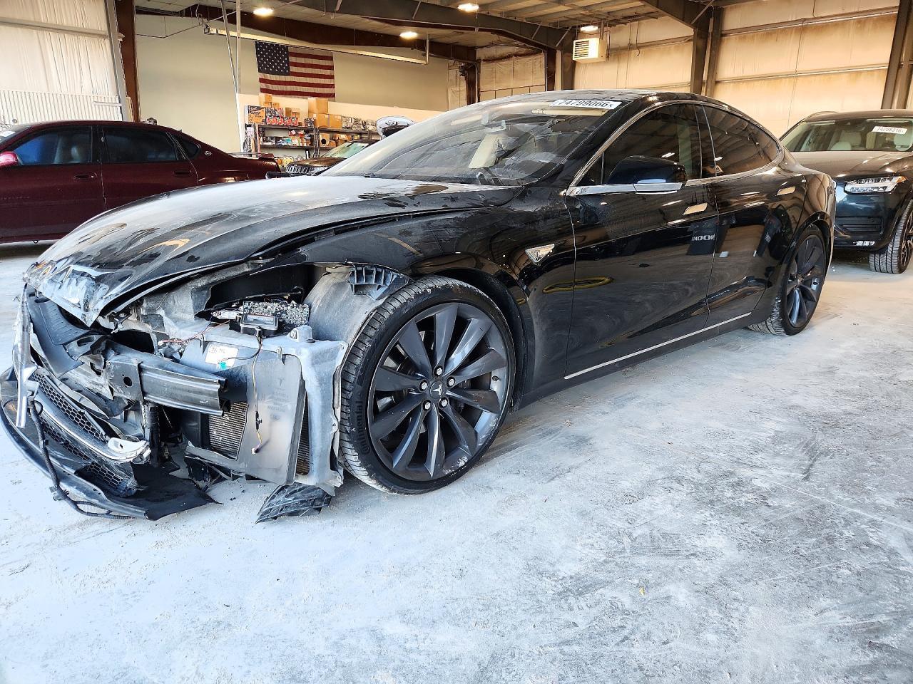 منظر 2013 TESLA MODEL S، زاوية 1