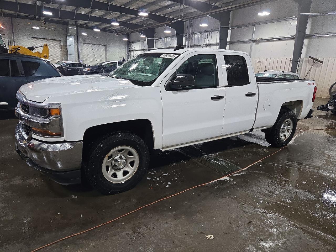 2017 CHEVROLET SILVERADO K1500 view, angle 1