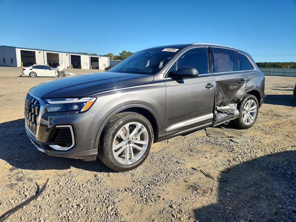 2025 AUDI Q7 PREMIUM PLUS  