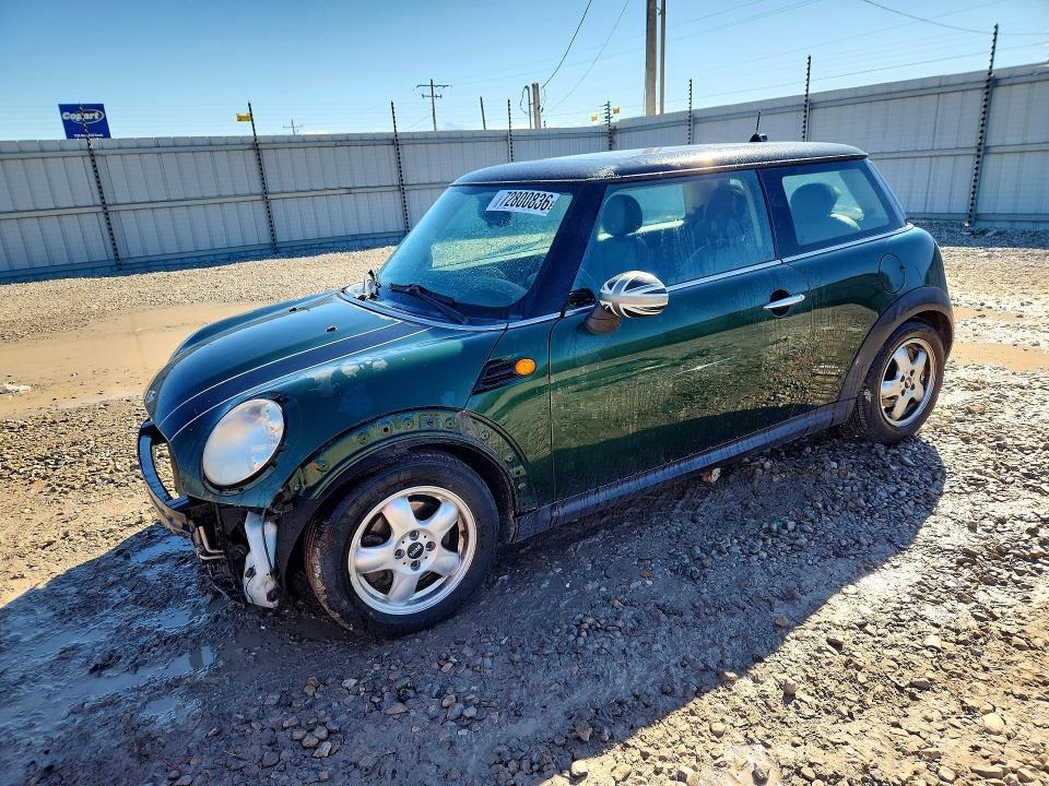 2011 MINI COOPER   