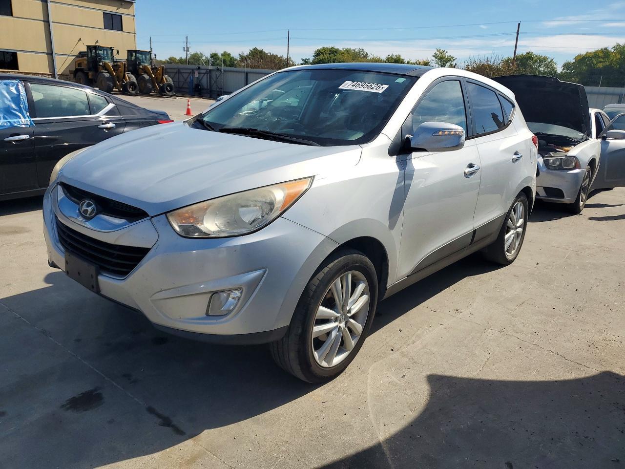 منظر 2010 HYUNDAI TUCSON LIMITED، زاوية 1