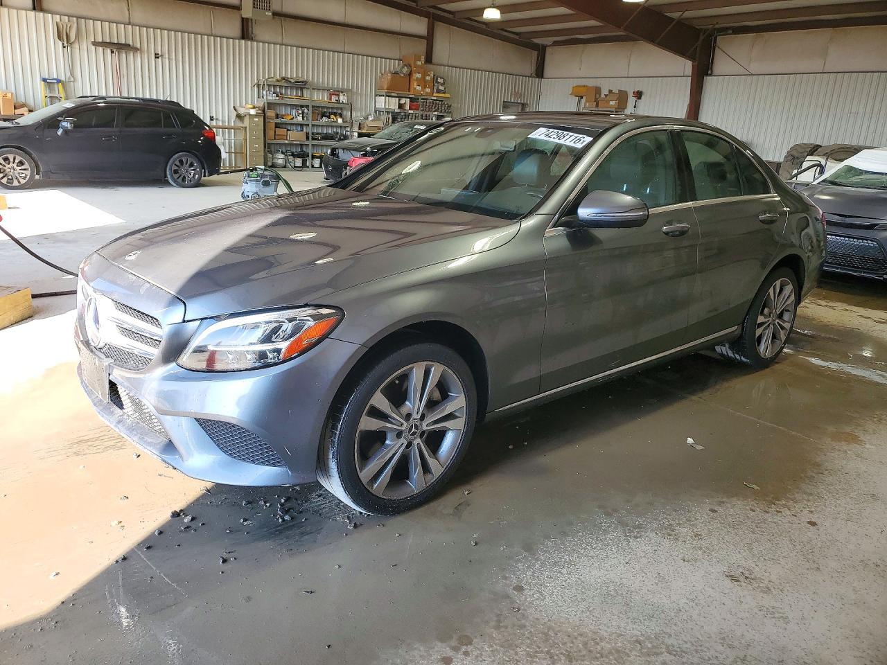 Vedere 2019 MERCEDES-BENZ C 300 4MATIC, unghi 1