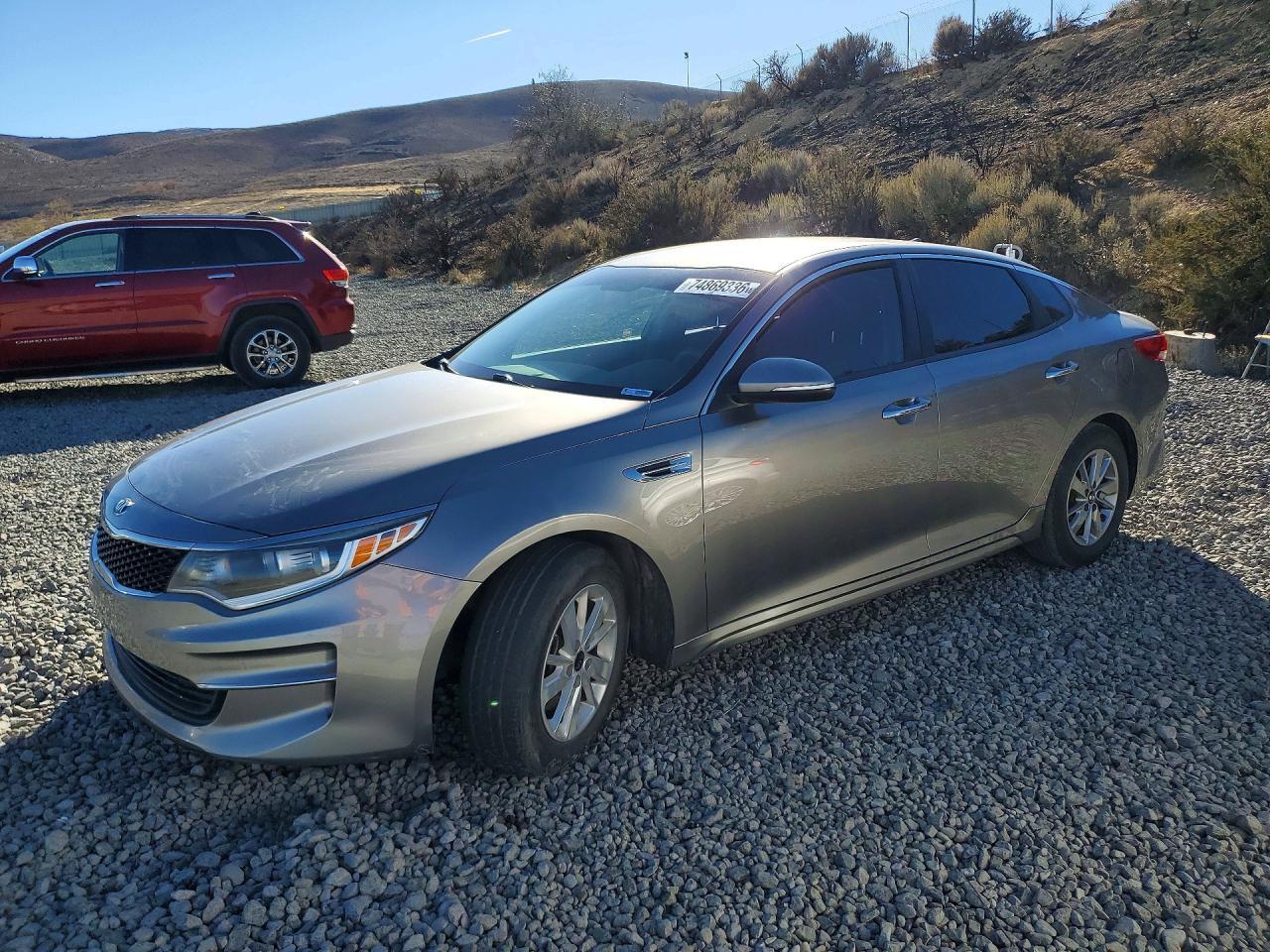 Vista de 2018 KIA OPTIMA LX, ángulo 1