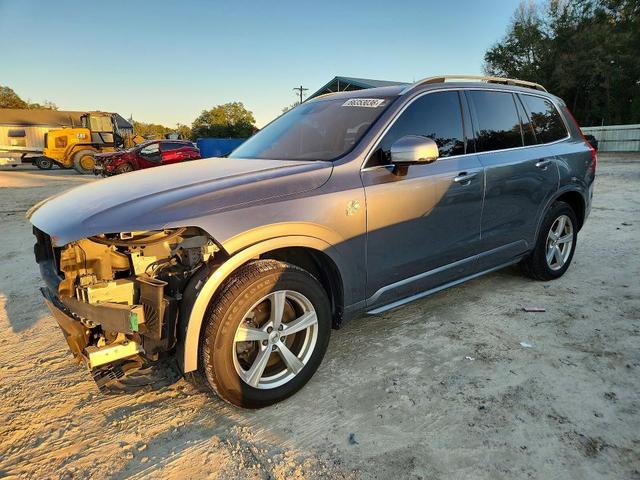 2017 VOLVO XC90 T5  
