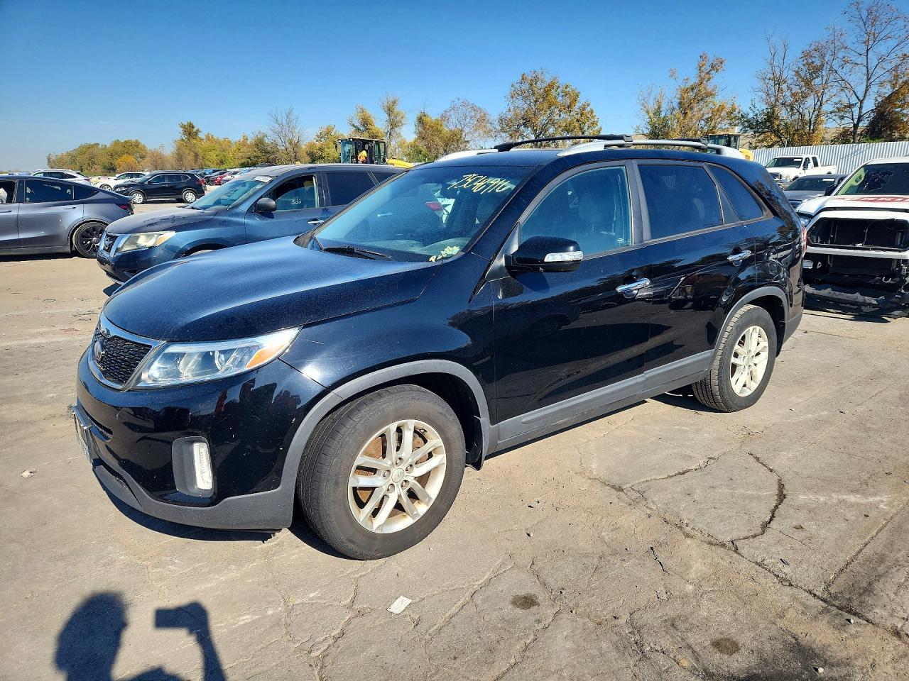 منظر 2014 KIA SORENTO LX، زاوية 1