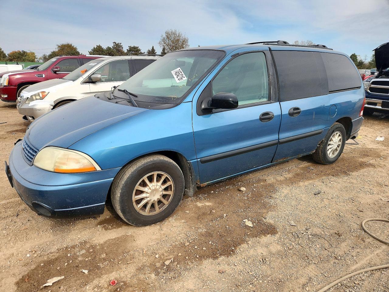 Vista de 2002 FORD WINDSTAR LX, ángulo 1