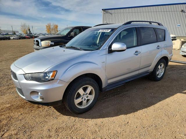 2013 MITSUBISHI OUTLANDER SE  