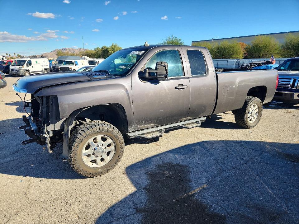 2011 CHEVROLET SILVERADO K3500 LTZ  