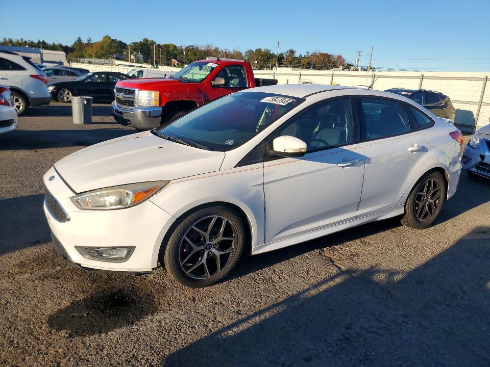 2016 FORD FOCUS SE  