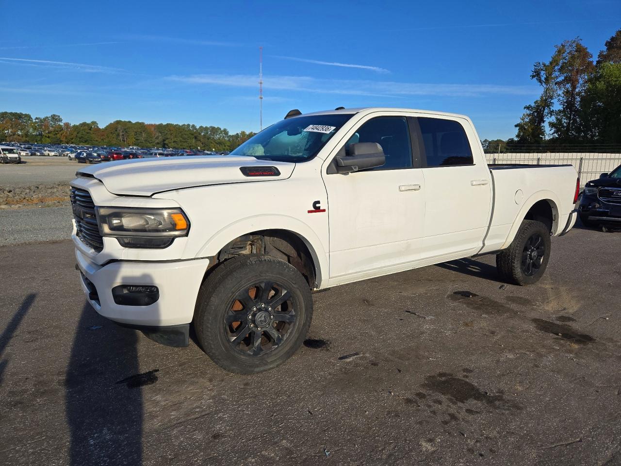 منظر 2022 RAM 3500 LARAMIE، زاوية 1