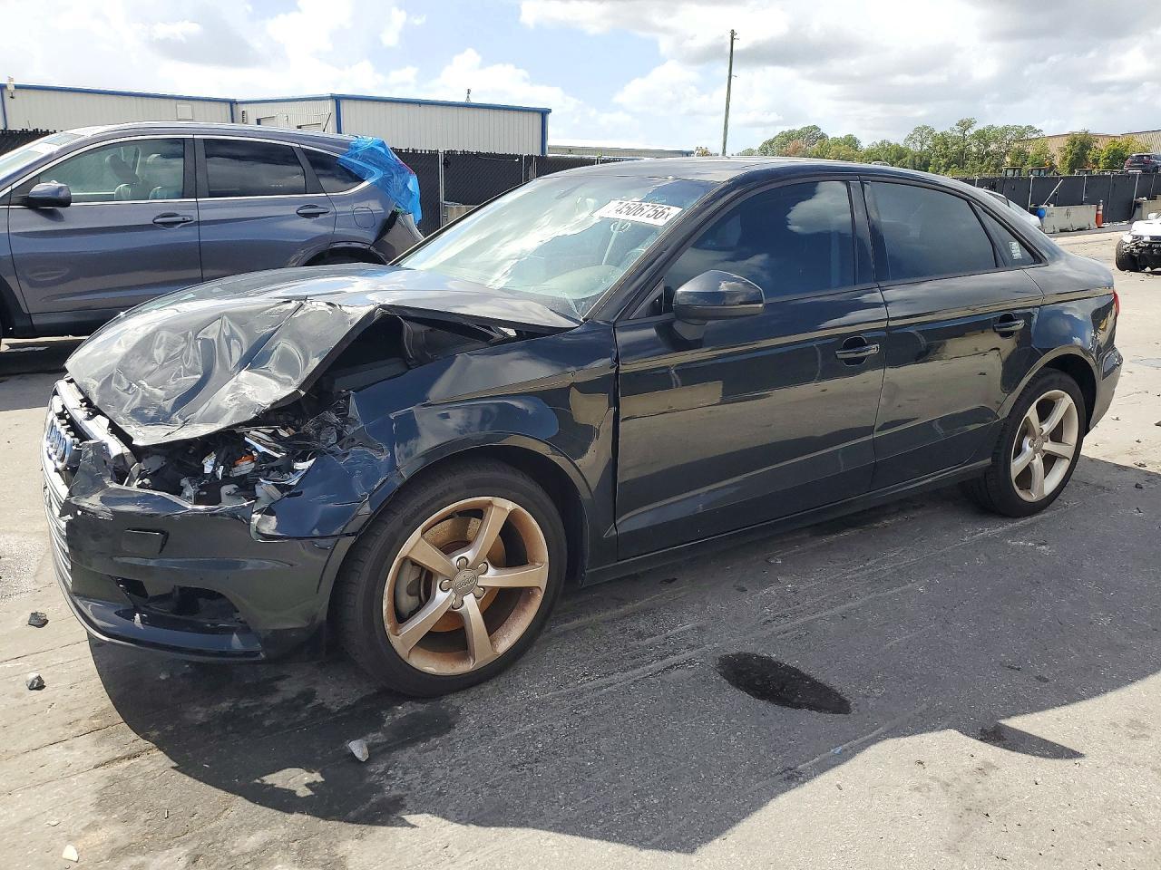 Вид 2015 AUDI A3 PREMIUM, угол 1