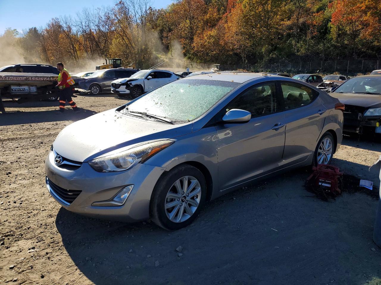 Vue de 2015 HYUNDAI ELANTRA SE, angle 1