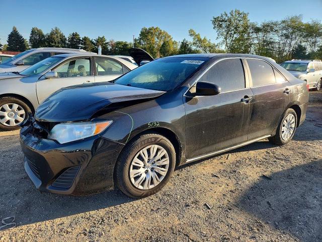 2013 TOYOTA CAMRY LE  