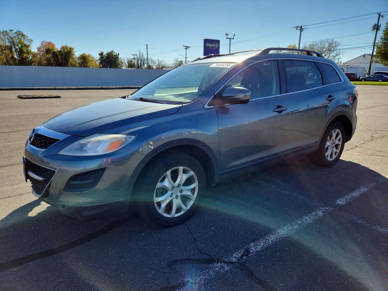 Vue de 2011 MAZDA CX 9, angle 1