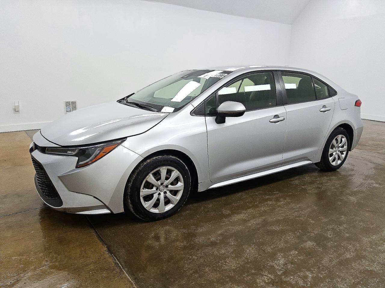 2020 TOYOTA COROLLA LE view, angle 1
