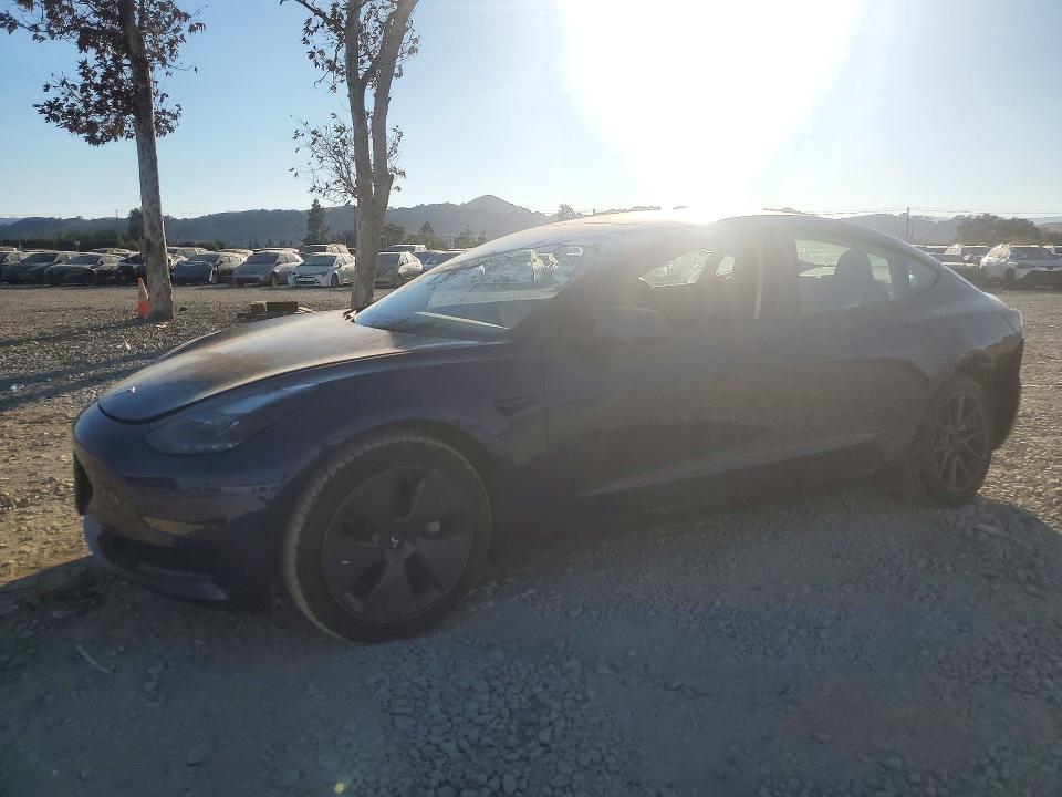 2022 TESLA MODEL 3   
