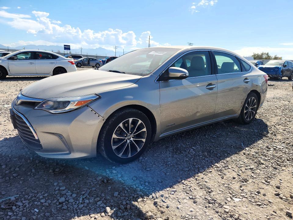 2016 TOYOTA AVALON HYBRID XLE PLUS  