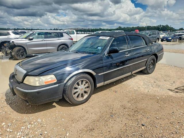 2006 LINCOLN TOWN CAR SIGNATURE LIMITED  