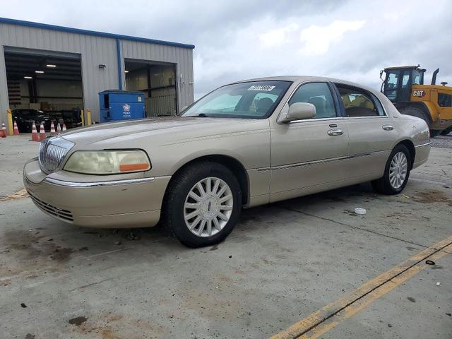 2004 LINCOLN TOWNCAR