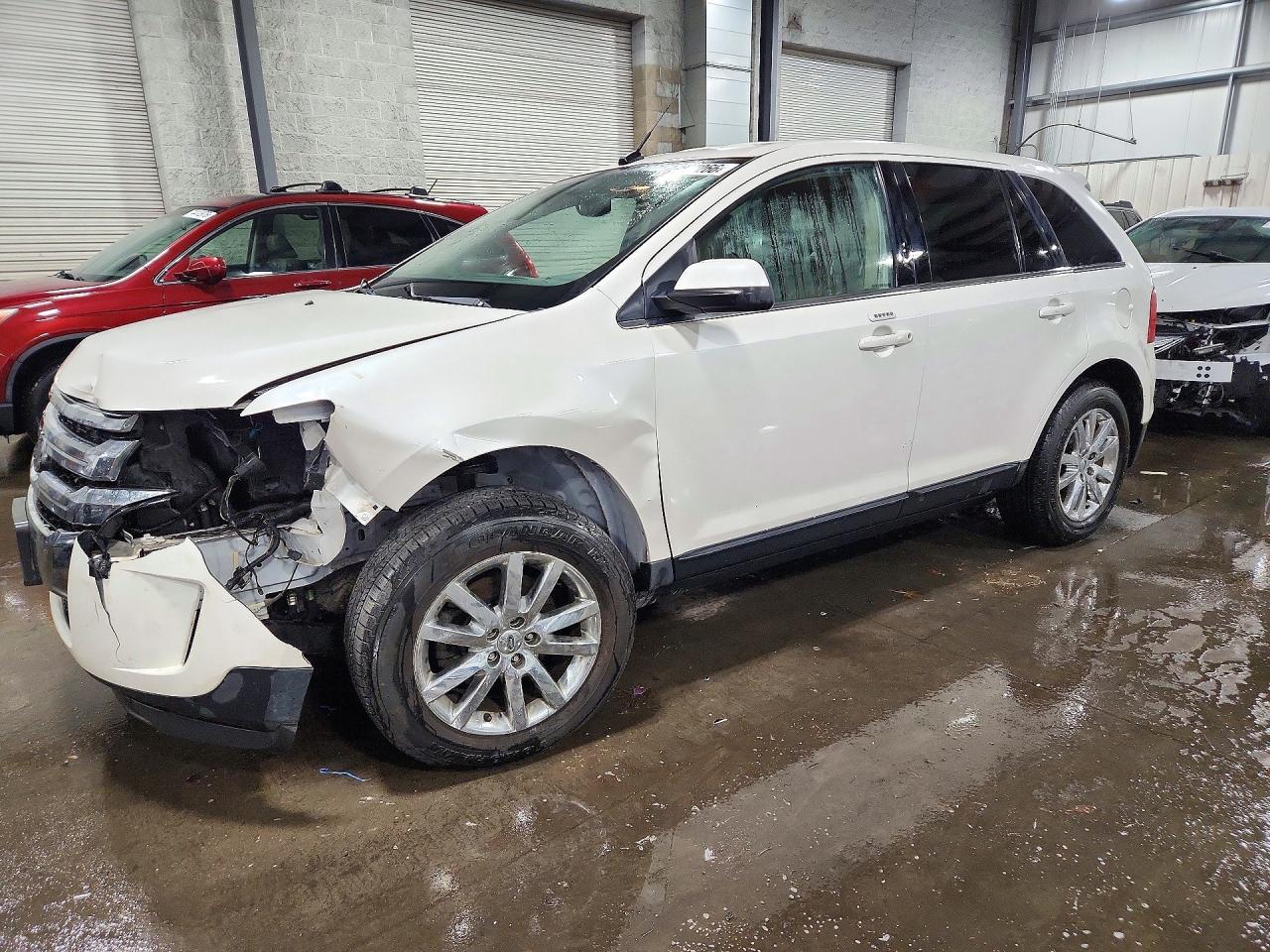 Vue de 2012 FORD EDGE LIMITED, angle 1
