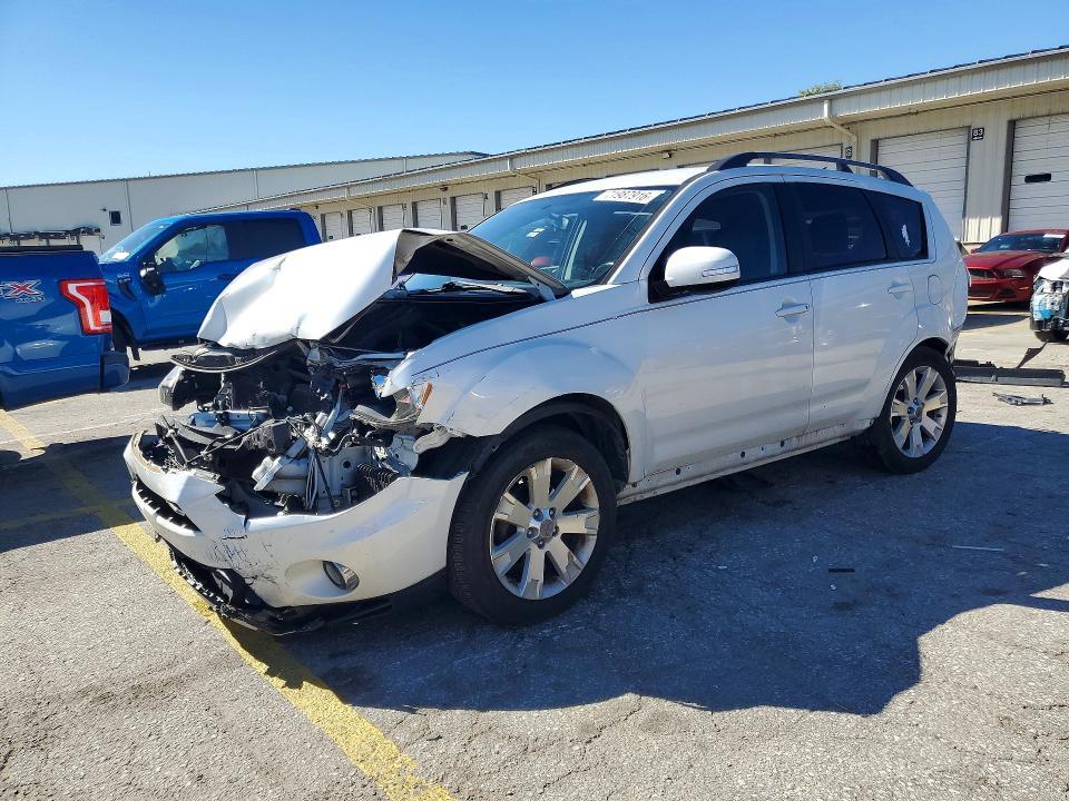 2011 MITSUBISHI OUTLANDER SE  