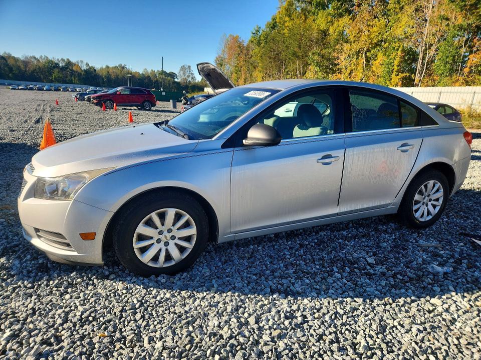 2011 CHEVROLET CRUZE LS  