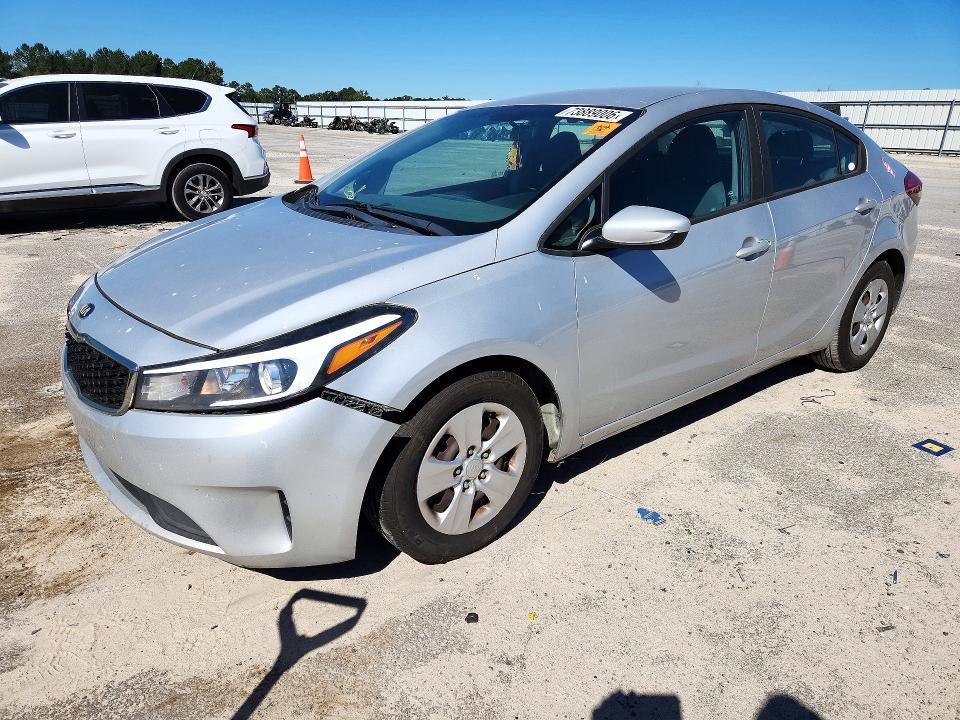 2018 KIA FORTE LX  
