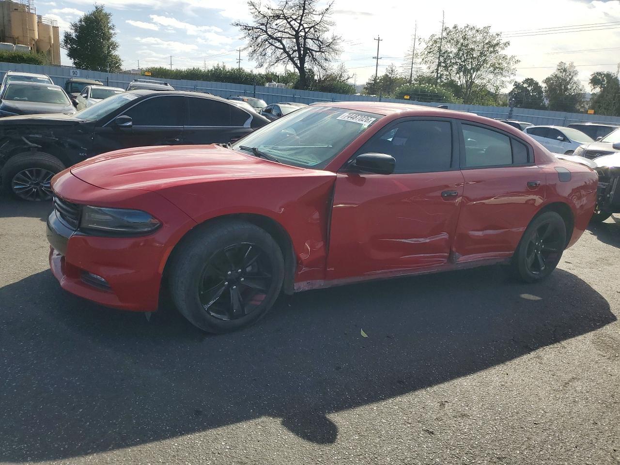 منظر 2016 DODGE CHARGER SXT، زاوية 1