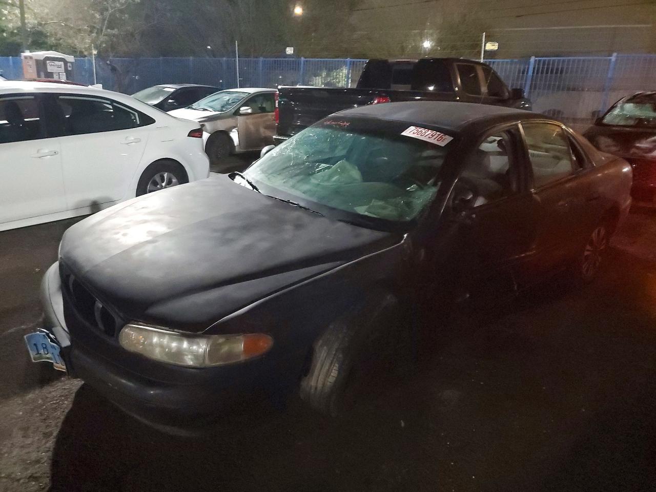 منظر 2001 BUICK CENTURY CUSTOM، زاوية 1
