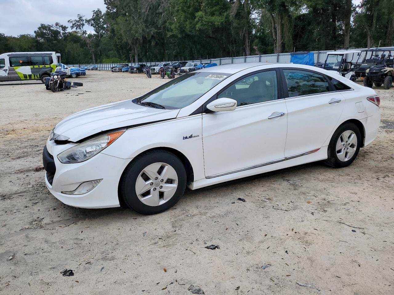 منظر 2012 HYUNDAI SONATA HYBRID، زاوية 1