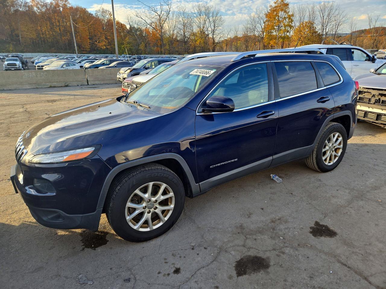 Вид 2015 JEEP CHEROKEE, угол 1