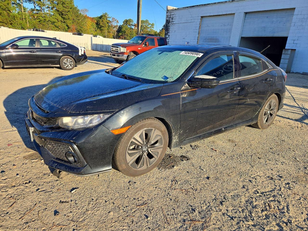 Vista de 2017 HONDA CIVIC EXL, ángulo 1