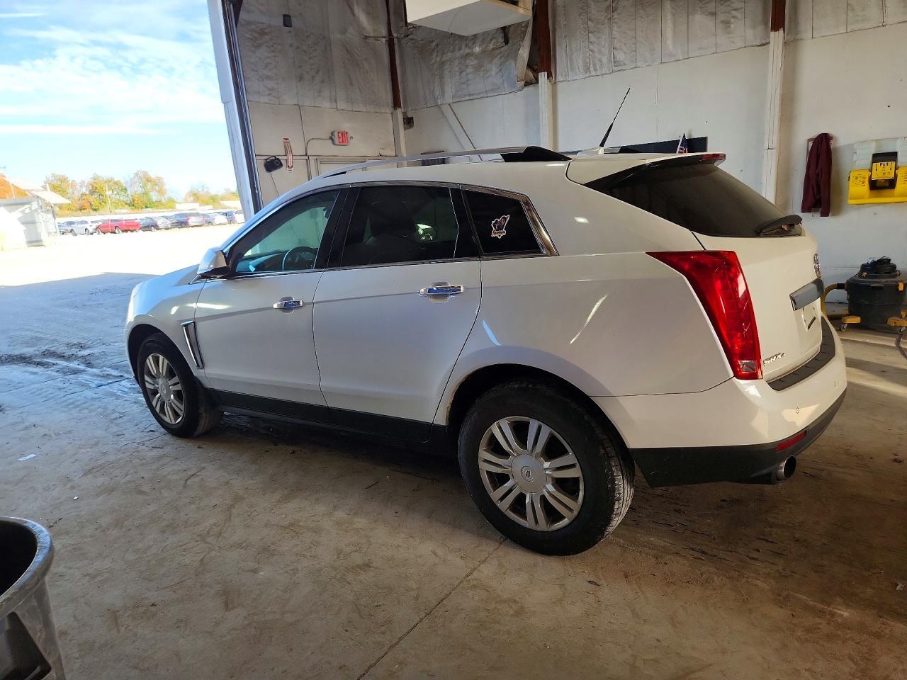 Вид 2013 CADILLAC SRX LUXURY COLLECTION, угол 1