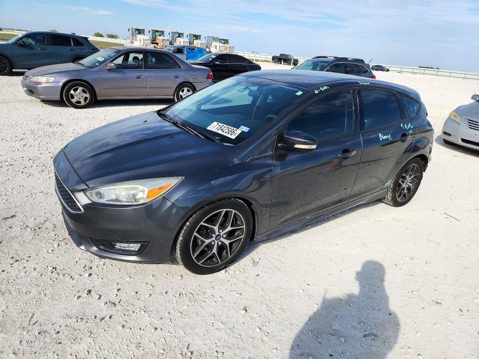2016 FORD FOCUS SE  